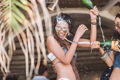 Ο κατάλογος με τα φιλοδωρήματα στο Nammos ζαλίζει -Φθάνουν τα 20.000 ευρώ