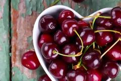 Τέσσερις λόγοι για να τρώμε κεράσια