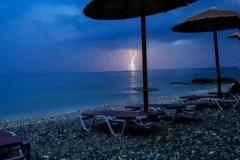 Καιρός: Προσοχή! Η ΕΜΥ προειδοποιεί για μεταβολή του καιρού με ισχυρές βροχές και καταιγίδες
