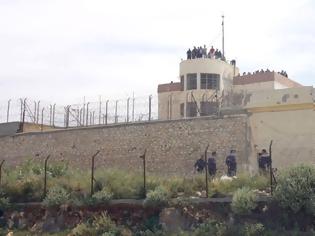 Φωτογραφία για Εκβιαστές κρατούμενοι ξυλοκόπησαν Τυνήσιο στις φυλακές