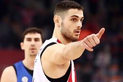 Ο Παπαπέτρου αποφασίζει μεταξύ Μπλατ και Πασκουάλ