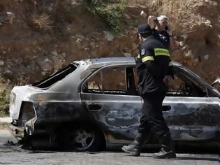 Φωτογραφία για Απανθρακώθηκε οδηγός μέσα στο φλεγόμενο όχημά του