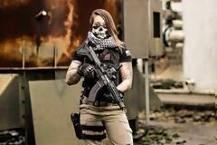 Μη σας ξεγελάει.... Κι όμως είναι πληρωμένη δολοφόνος και είναι γυναίκα... [photos]