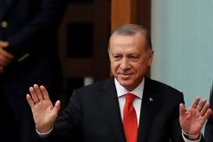Τουρκία: Ο Ερντογάν με ένα διάταγμα απολύει πάνω από 18.000 εργαζόμενους στο δημόσιο