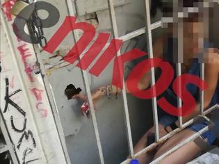 Φωτογραφία για ΦΩΤΟ ντοκουμέντο: Κρατούσαν κλειδωμένη 34χρονη σε διαμέρισμα στα Εξάρχεια