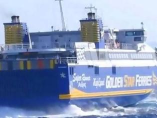 Φωτογραφία για Μάγκας καπετάνιος δένει καράβι στο λιμάνι της Τήνου με ριπές ανέμου 9 μποφόρ [video]