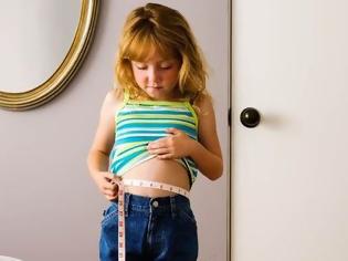 Φωτογραφία για «Μην πεις στην κόρη σου, ότι έχασε κιλά. Ούτε, ότι πήρε»: Το post μιας παιδιάτρου που όλες οι μαμάδες οφείλουν να διαβάσουν