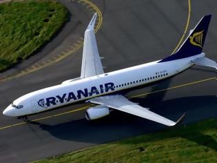 Φωτογραφία για Αναγκαστική προσγείωση αεροσκάφους της Ryanair - 33 επιβάτες στο νοσοκομείο