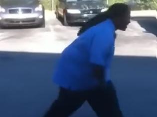 Φωτογραφία για Άνδρας 150 κιλών κάνει ανάποδη κωλοτούμπα στον αέρα [video]