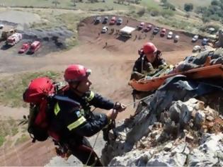 Φωτογραφία για Επιχείρηση απεγκλωβισμού ορειβάτη στην Εύβοια - Αίσιο τέλος για τον 43χρονο