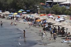 SOS: Αυτές οι 22 παραλίες της Αττικής είναι ακατάλληλες για κολύμπι