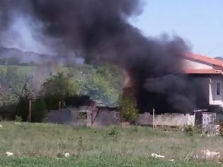Φωτογραφία για Πυροσβέστης έσωσε 15χρονο από φλεγόμενο σπίτι στο Στρογγυλοβούνι Aιτωλοακαρνανίας