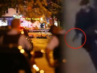 Φωτογραφία για Τρομοκράτης ή ψυχικά διαταραγμένος ο δράστης στο Τορόντο; Περπατούσε και ξαφνικά άρχισε να πυροβολεί – Στόχος ελληνικό εστιατόριο