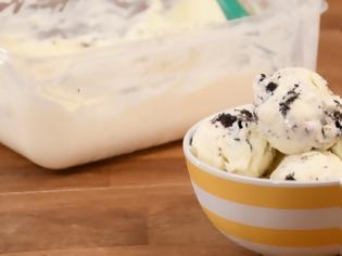 Φωτογραφία για Αυτό το βίντεο θα σου μάθει να φτιάχνεις το πιο λαχταριστό παγωτό με μόλις δύο υλικά