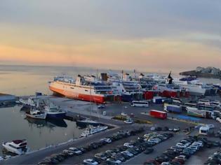 Φωτογραφία για Κανονικά διεξάγονται όλα τα δρομολόγια στο λιμάνι της Ραφήνας