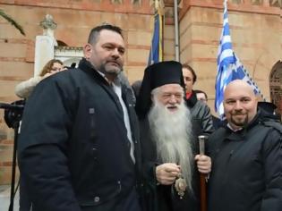 Φωτογραφία για Αθλιότητες Αμβρόσιου την ώρα που η Ελλάδα θρηνεί νεκρούς: Θεία δίκη η πυρκαγιά για έναν άθεο πρωθυπουργό