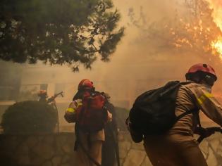 Φωτογραφία για Ξεφεύγει η φωτιά στα Γεράνεια: Αλεποχώρι, Πίσσια, Περαχώρα, Λουτράκι κινδυνεύουν