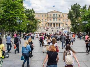 Φωτογραφία για Κατά 30.000 άτομα μειώθηκε ο πληθυσμός της Ελλάδας μεταξύ 2017 και 2018