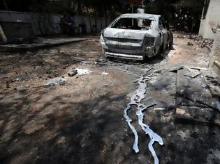Φωτογραφία για Δραματική μαρτυρία από το Μάτι: «Οι φλόγες πετάγονταν γύρω μας σαν από φλογοβόλο»