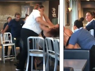 Φωτογραφία για Υπάλληλος εστιατορίου McDonald’s πλακώνει στο ξύλο πελάτισσα επειδή προσπάθησε να γεμίσει Κύπελλο νερού με σόδα [photos+video]