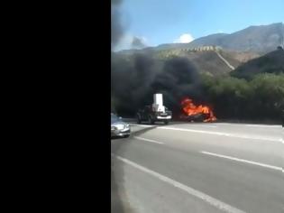 Φωτογραφία για Κρήτη: Αυτοκίνητο τυλίχθηκε στις φλόγες