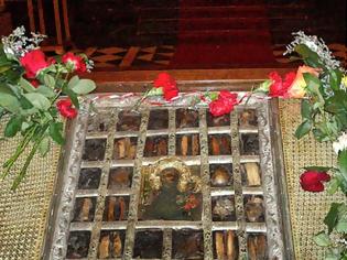 Φωτογραφία για Η θαυματουργή βυζαντινή εικόνα της Παναγίας Οδηγήτριας με ενσωματωμένα λείψανα 32 αγίων