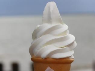 Φωτογραφία για Κατάστημα δημιούργησε παγωτό με γεύση μαγιονέζα