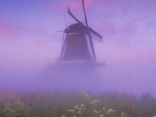 Φωτογραφία για Οι ανεμόμυλοι της Ολλανδίας μέσα από την ομίχλη [photos]