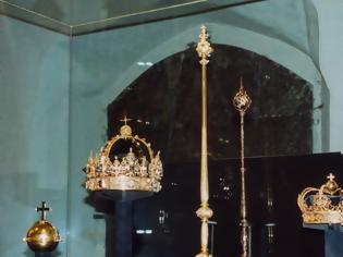 Φωτογραφία για Σουηδία: Βασιλικά κοσμήματα έκαναν φτερά μέσα από καθεδρικό ναό