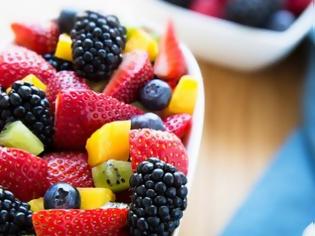 Φωτογραφία για Τα 11 φρούτα που περιέχουν τη λιγότερη ζάχαρη