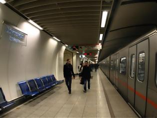 Φωτογραφία για Μια διαδρομή με το μετρό το απόγευμα αρκεί για να τα «μαζέψει»