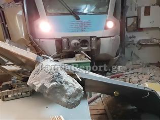 Φωτογραφία για Εκτροχιάστηκε τρένο μέσα στην πόλη της Λαμίας