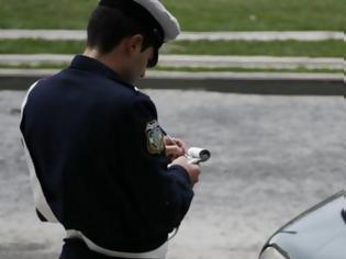 Φωτογραφία για Ο Τόσκας έδωσε συγχαρητήρια στον αστυνομικό που έκοψε κλήση στην κόρη του