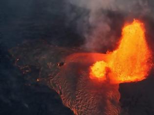 Φωτογραφία για Τυφώνας βρίσκεται σε πορεία σύγκρουσης με το ηφαίστειο Κιλαουέα της Χαβάης