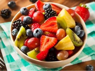 Φωτογραφία για Φρούτα: Γιατί πρέπει να τα τρώμε άγουρα και με τη φλούδα