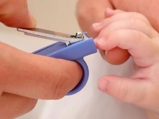 Φωτογραφία για Τι προσέχουμε όταν κόβουμε τα νύχια ενός μωρού