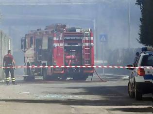 Φωτογραφία για Τραγωδία στην Ιταλία: Δώδεκα εργαζόμενοι νεκροί σε σύγκρουση φορτηγού με βυτιοφόρο
