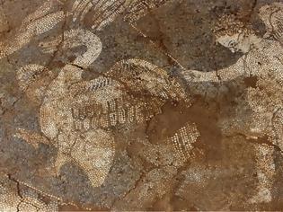 Φωτογραφία για Mικρό θέατρο Αρχαίας Αμβρακίας: Ένα εντυπωσιακό ψηφιδωτό έφεραν στο φως οι αρχαιολόγοι