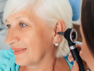 Φωτογραφία για H υγιεινή διατροφή συνδέεται με χαμηλότερο κίνδυνο απώλειας ακοής στις γυναίκες