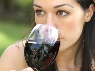 Φωτογραφία για Νέα έρευνα: ο μέσος Αμερικανός ξεκινάει να ασχολείται με το κρασί στην ηλικία των 29 ετών
