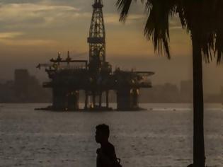 Φωτογραφία για Οι πετρελαϊκές «ζυγίζουν» επενδύσεις 300 δισ. δολαρίων