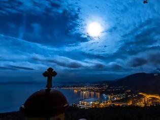Φωτογραφία για Κοιτάζοντας τον ελληνικό ουράνο για ένα χρόνο μέσα από ένα απίστευτο βίντεο