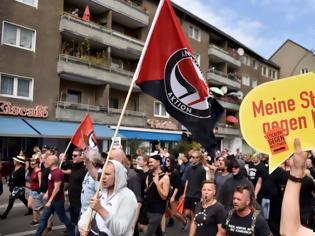 Φωτογραφία για Γερμανία: Ματαιώθηκε η πορεία νεοναζιστών στο Βερολίνο – Πήγαν μόλις 50 άτομα