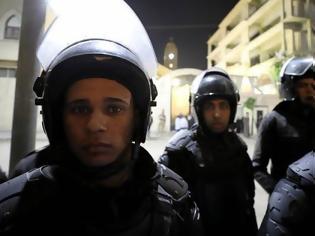 Φωτογραφία για Αίγυπτος: Σε δίκη έξι αστυνομικοί γιατί βασάνισαν έναν κρατούμενο μέχρι θανάτου
