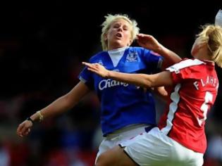 Φωτογραφία για Οι κεφαλιές στο ποδόσφαιρο είναι πιο επικίνδυνες για τις γυναίκες