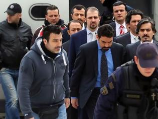 Φωτογραφία για Αγνοούνται δύο από τους οκτώ Τούρκους αξιωματικούς από τις 20 Αυγούστου, λέει η δικηγόρος τους