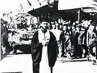 Φωτογραφία για Πέθανε ο πατήρ Σταύρος που παράκουσε τις εντολές και κήδεψε τον Νίκο Καζαντζάκη