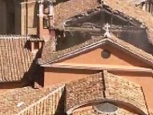 Φωτογραφία για Ιταλία: Κατέρρευσε η οροφή ιστορικής εκκλησίας του 16ου αιώνα στη Ρώμη