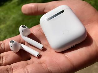 Φωτογραφία για Ευκαιρία: Προλάβετε τα ασύρματα ακουστικά της Apple μονο με 5 ευρώ