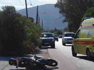 Φωτογραφία για Σκοτώθηκε νεαρό ζευγάρι με μηχανή - Ο οδηγός του αυτοκινήτου εγκατέλειψε τα παιδιά!